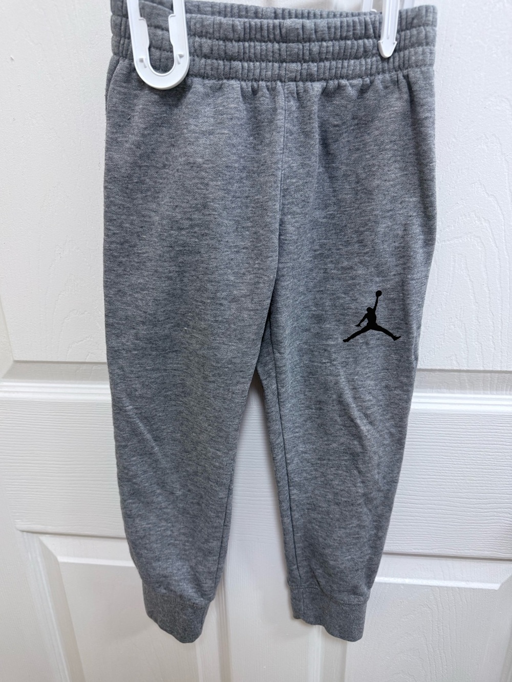 Jordan 23 Gray Hoodie and Jogger Set, Size 5 - Picture 6 of 7